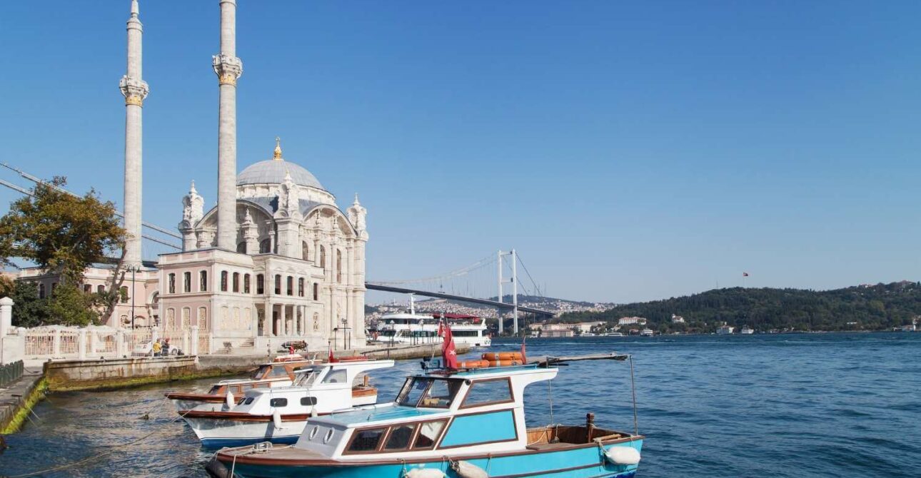 The Ultimate Travel Guide to Istanbul: Top Sights & Tips